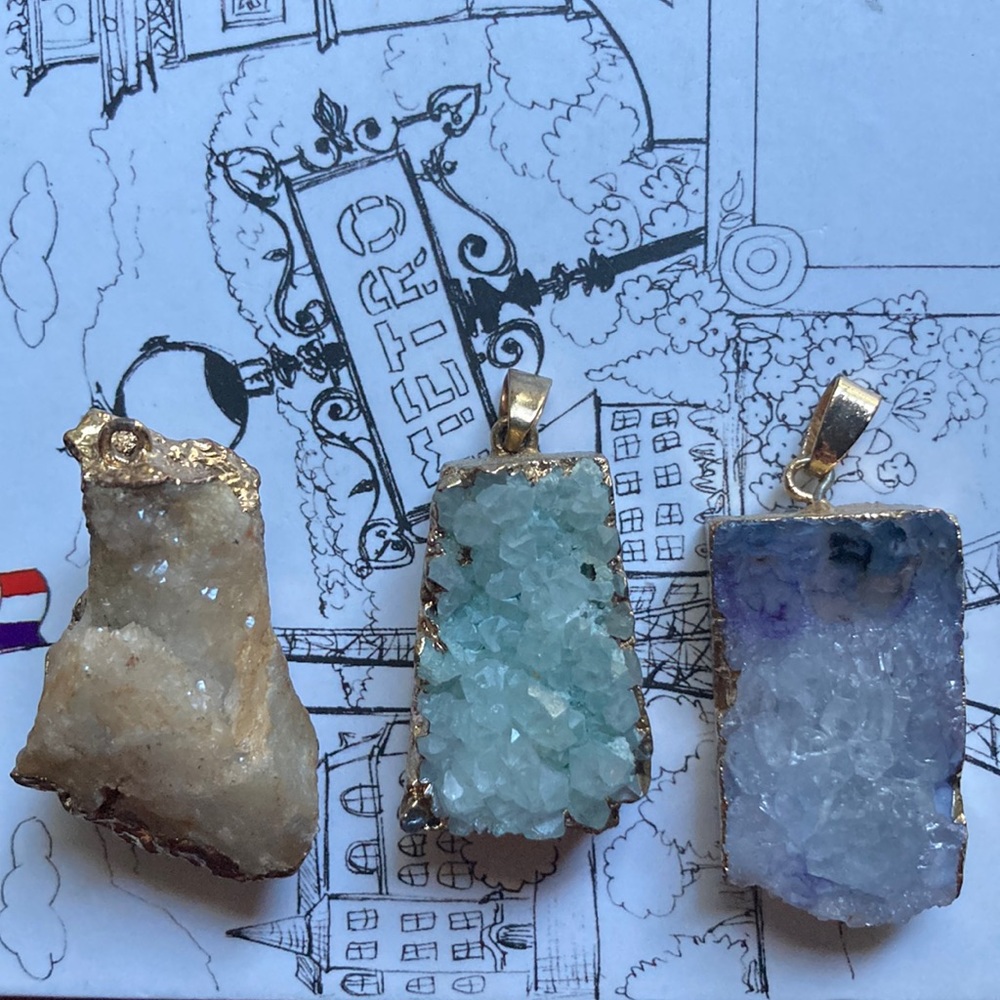 Crystal pendant bundle